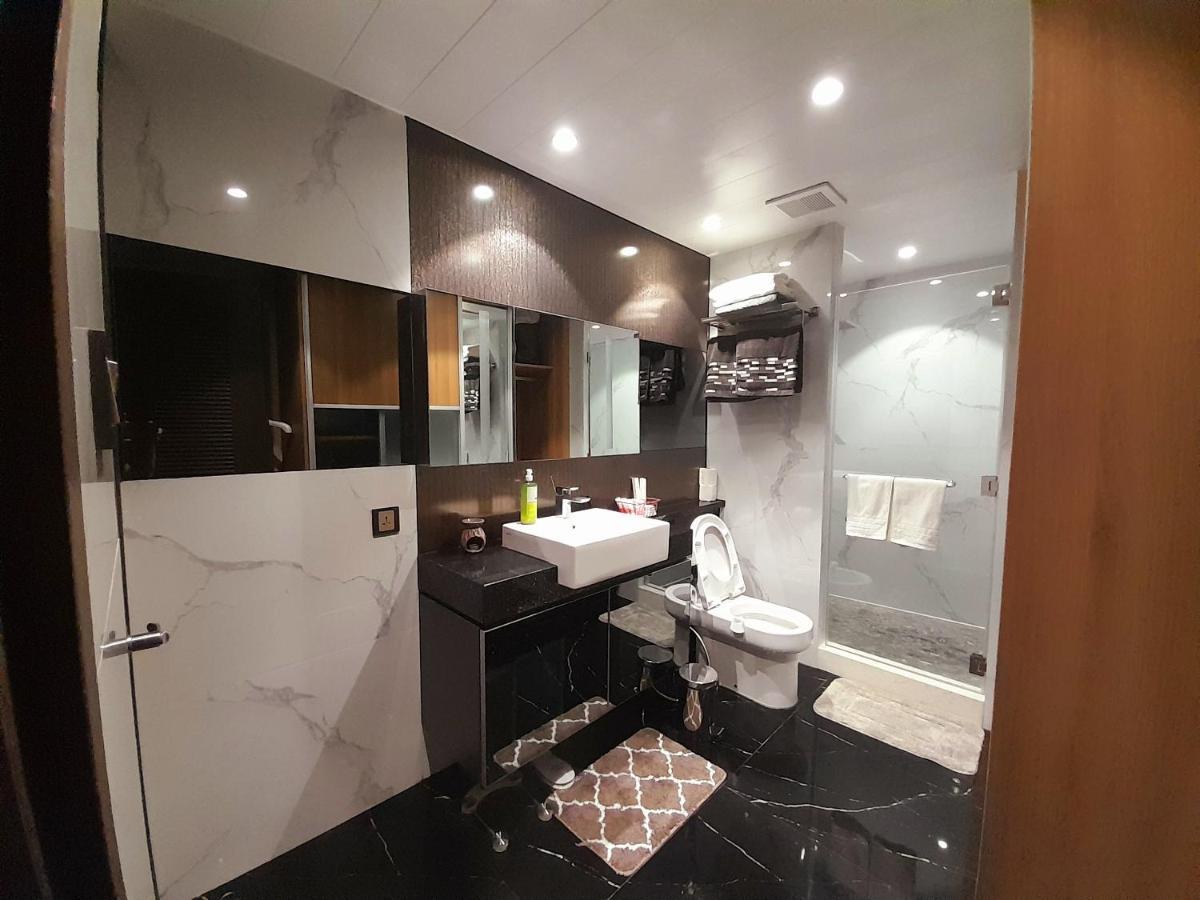One Euphoria Prime Suite Hotel Angeles Exterior photo